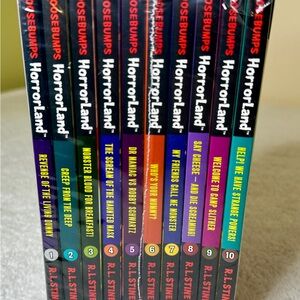 Goosebumps HorrorLand Book Set